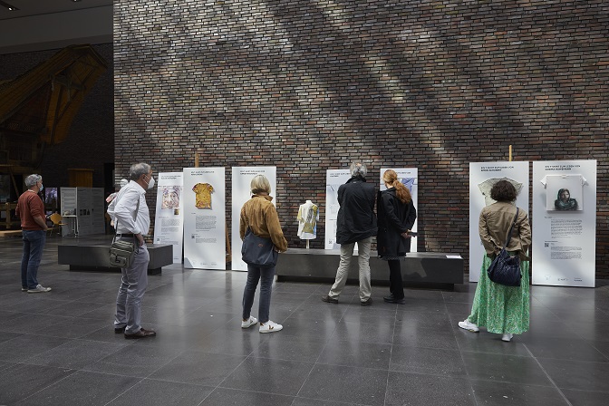 #ETZL BesucherInnen Ausstellung am 24.04.22 im RJM Köln(c) FEMNET / Tina Umlauf